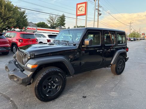 Used 2024 Jeep Wrangler Sport image 9