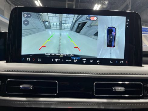 Used 2025 Lincoln Aviator AWD w/ Jet Appearance Package image 28