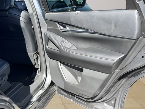 Used 2024 INFINITI QX60 Luxe image 32