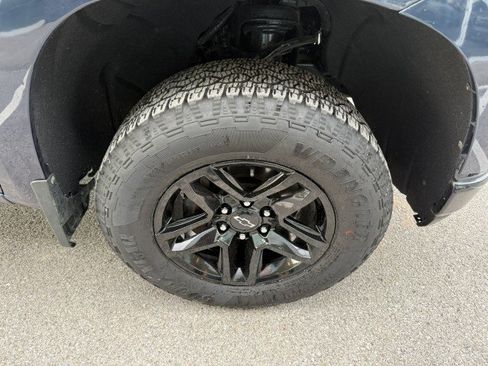 Used 2020 Chevrolet Silverado 1500 LT Trail Boss image 13