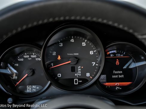 Used 2025 Porsche 718 Cayman image 30