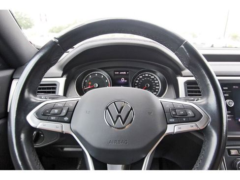 Used 2020 Volkswagen Atlas Cross Sport SE image 9