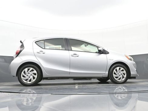 Used 2015 Toyota Prius C Four image 36