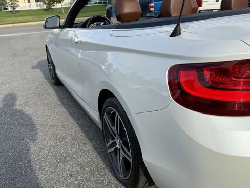 Used 2017 BMW 230i xDrive Convertible image 7