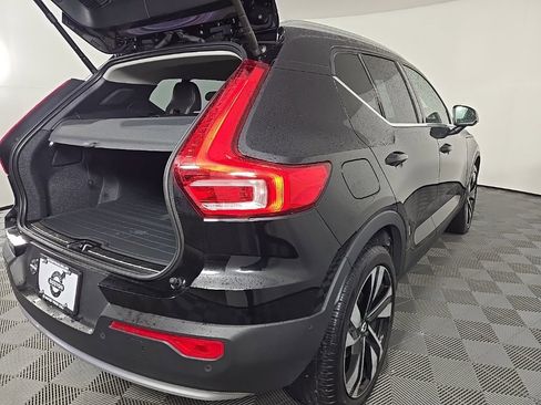 Certified 2024 Volvo XC40 B5 Plus w/ Protection Package Premier image 14