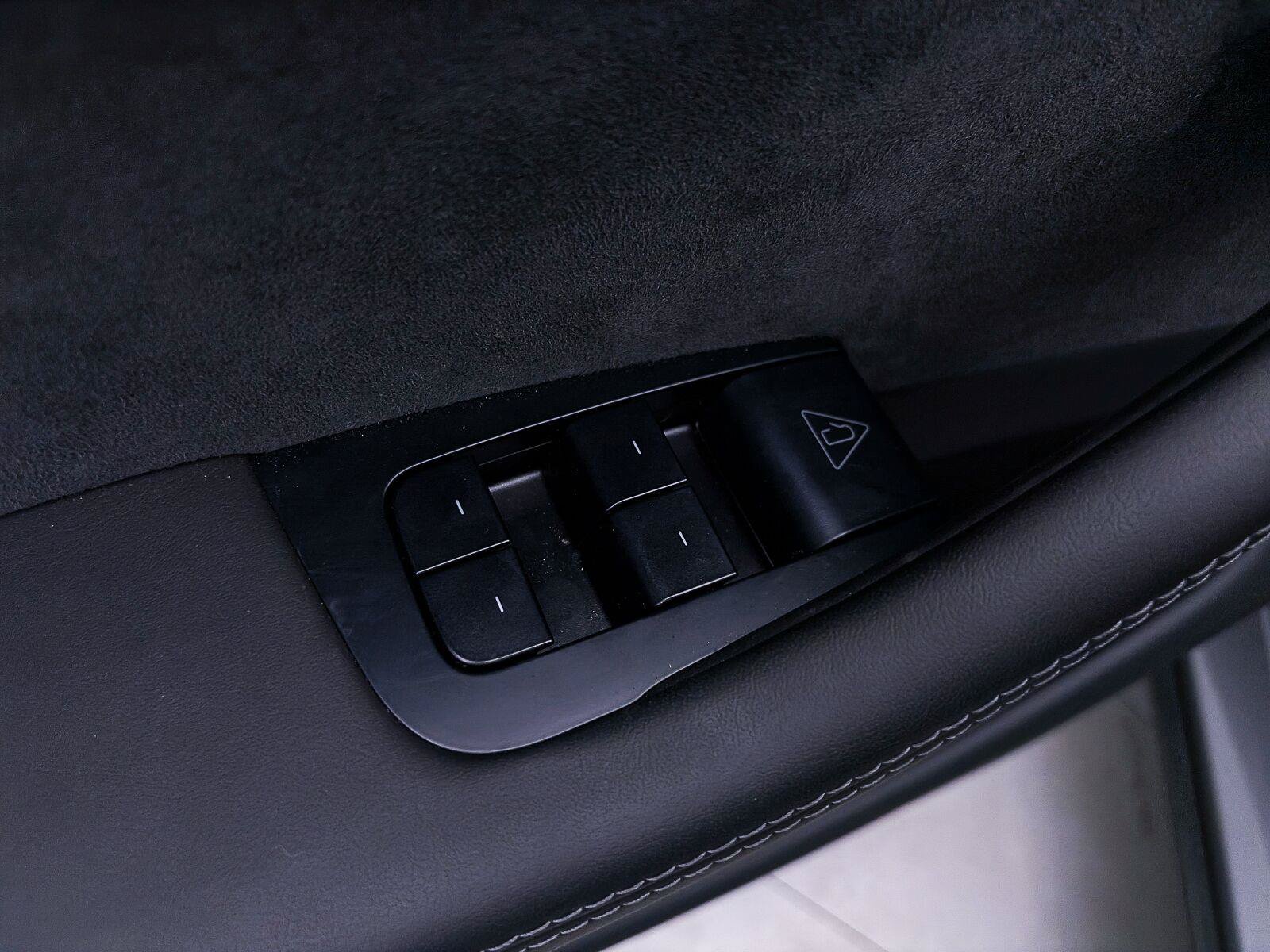 Used 2026 Tesla Model Y AWD image 19