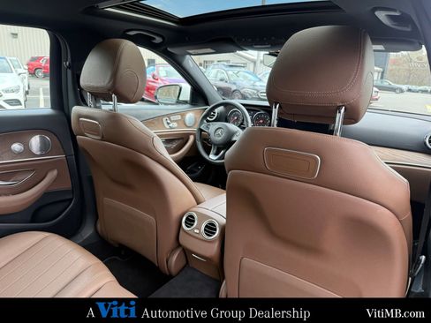 Used 2018 Mercedes-Benz E 300 image 27