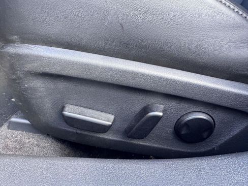 Used 2025 MAZDA MAZDA3 2.5 S Hatchback w/ Premium Pkg FWD image 12