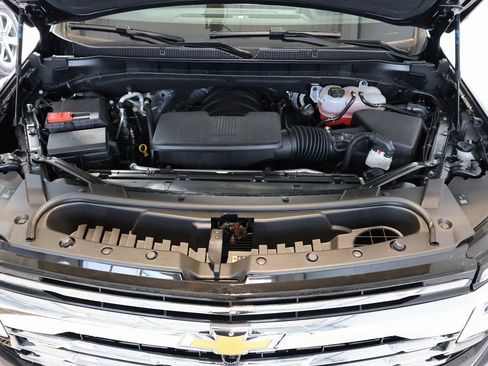 New 2025 Chevrolet Suburban Premier image 53