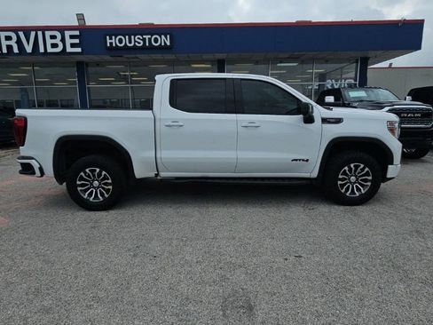 Used 2021 GMC Sierra 1500 AT4 w/ AT4 Value Package AWD/4WD image 8