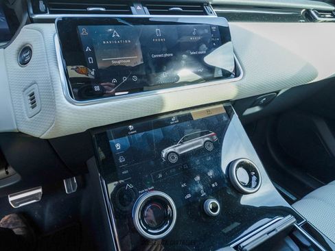 Used 2023 Land Rover Range Rover Velar R-Dynamic S image 24