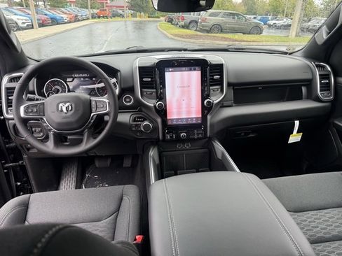 New 2026 RAM 1500 4x4 Crew Cab image 14