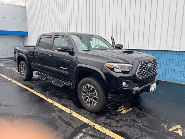 Used 2023 Toyota Tacoma TRD Sport AWD/4WD image 9