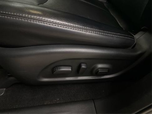 Used 2020 Nissan Pathfinder SL AWD/4WD image 23