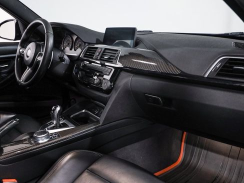 Used 2018 BMW M3 Base image 30