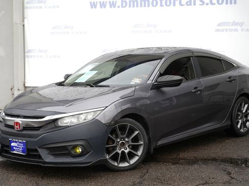Used 2017 Honda Civic EX image 2
