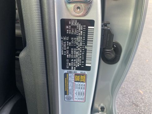 New 2026 Kia Sorento S w/ S Panoramic Sunroof Package image 32