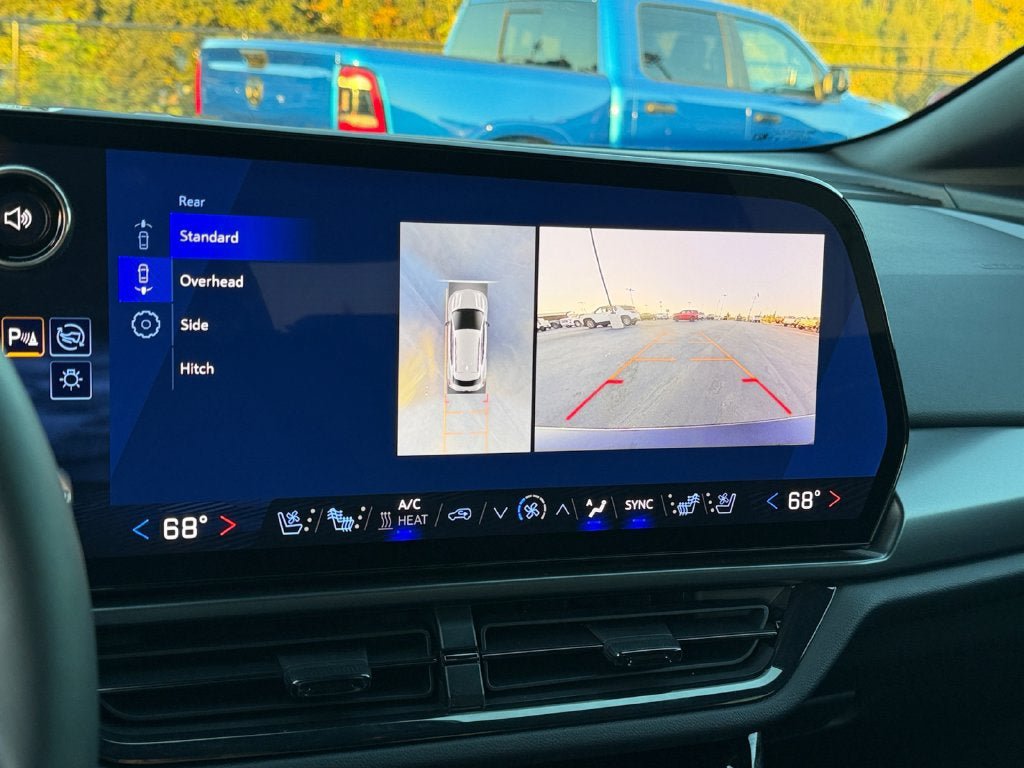 Used 2024 Chevrolet Equinox EV RS FWD image 18