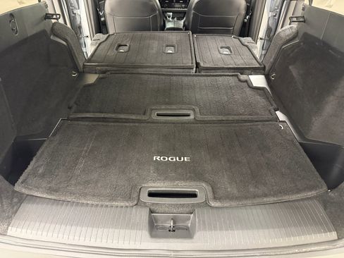 Used 2023 Nissan Rogue SL w/ SL Premium Package image 68