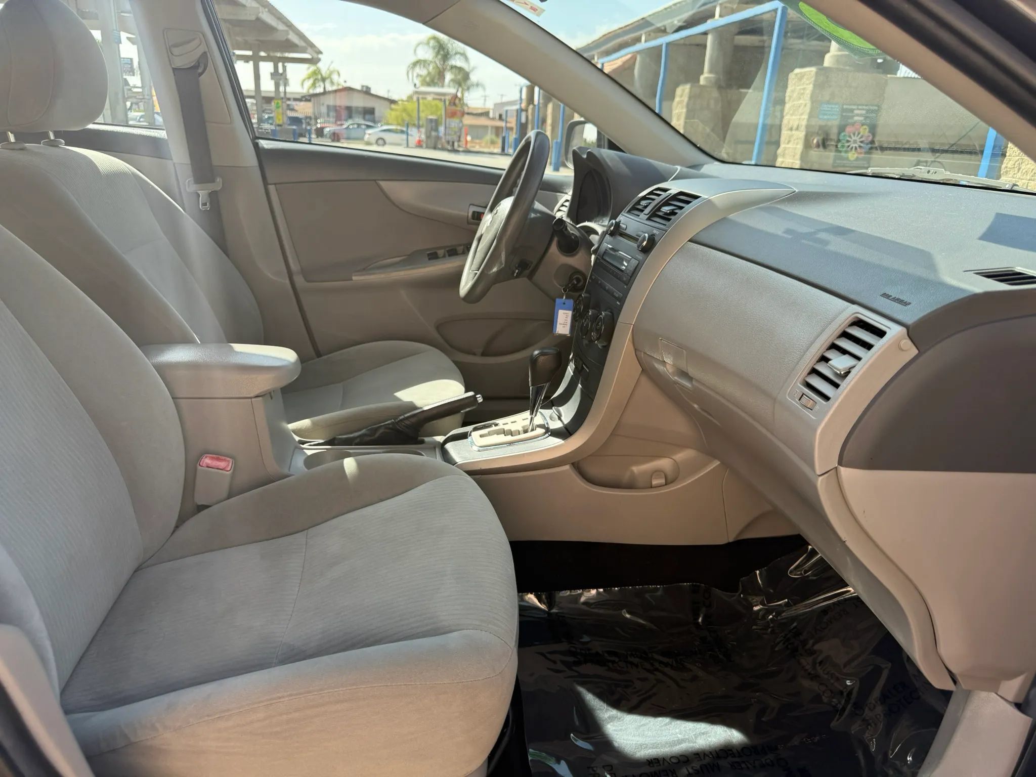 Used 2010 Toyota Corolla LE w/ All Weather Guard Pkg FWD image 15