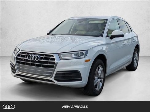 Used 2019 Audi Q5 Premium w/ Convenience Package image 1