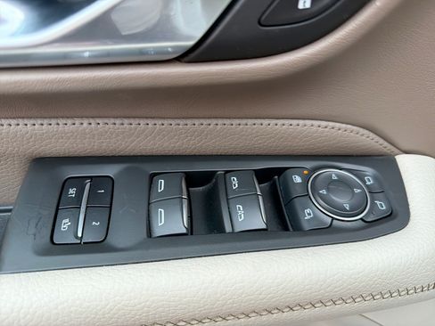 Used 2022 GMC Yukon XL Denali w/ Advanced Technology Package AWD/4WD image 15
