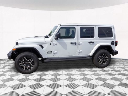 New 2027 Jeep Wrangler Unlimited Sahara AWD/4WD image 8