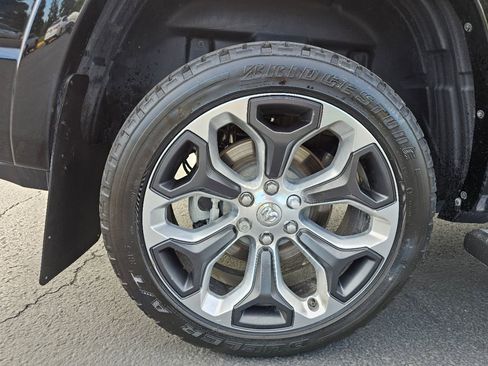 Used 2022 RAM 1500 Limited image 11