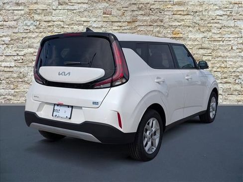 New 2025 Kia Soul LX w/ LX Technology Package image 5