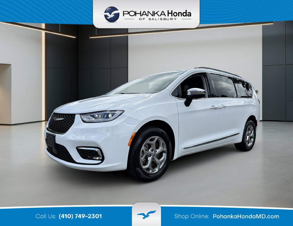 Used 2023 Chrysler Pacifica Limited AWD/4WD image 1