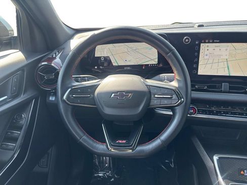 Certified 2025 Chevrolet Equinox RS FWD image 13