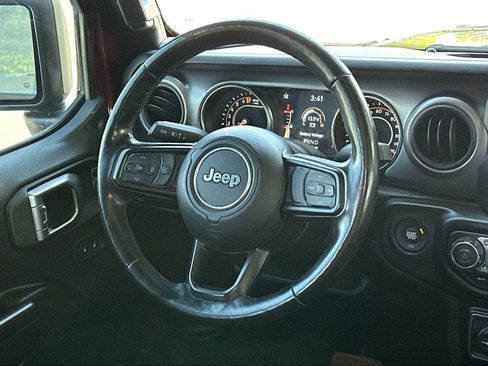 Used 2021 Jeep Gladiator Sport image 27