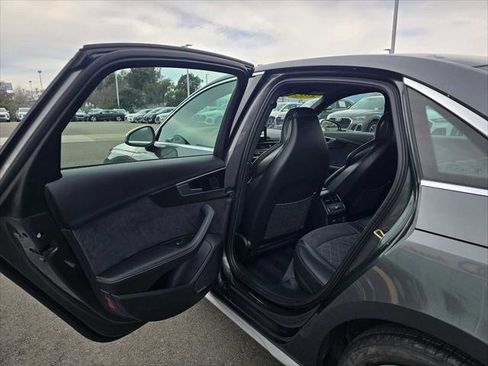 Used 2022 Audi S4 Premium Plus image 17