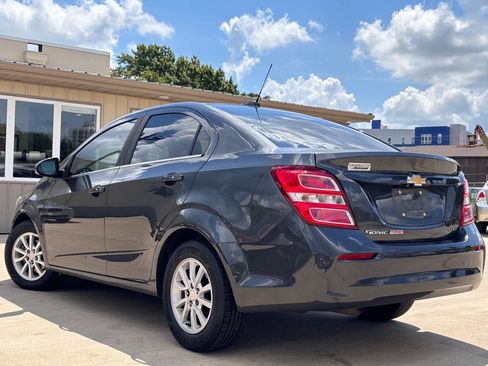 Used 2017 Chevrolet Sonic LT w/ Convenience Package image 3