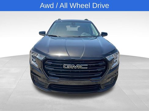 Used 2023 GMC Terrain SLE w/ Driver Convenience Package AWD/4WD image 10