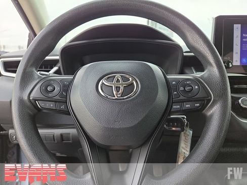 Used 2023 Toyota Corolla LE FWD image 11