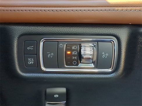 Used 2021 Lincoln Nautilus Reserve image 58