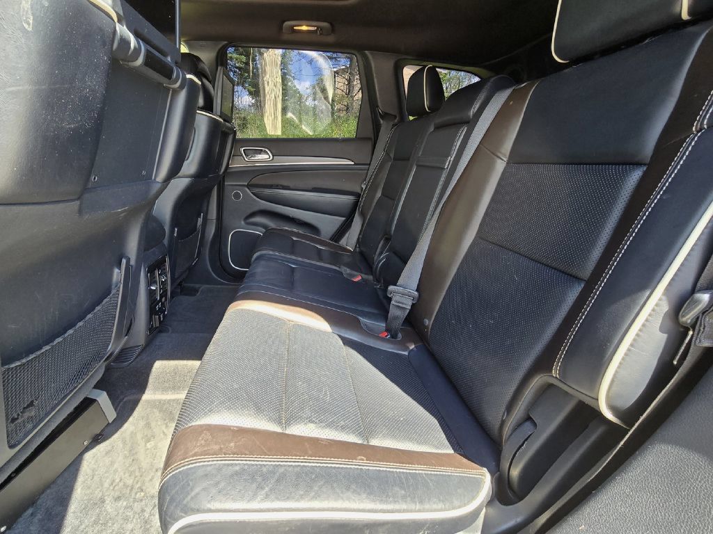 Used 2015 Jeep Grand Cherokee Overland w/ Advanced Technology Group AWD/4WD image 14