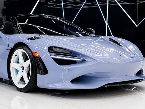 Used 2024 McLaren 750S Spider RWD image 6