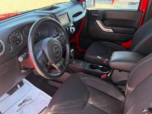 Used 2015 Jeep Wrangler Sahara w/ Connectivity Group AWD/4WD image 9