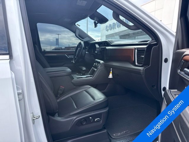 Used 2023 GMC Sierra 1500 Denali w/ Technology Package AWD/4WD image 4