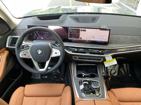 Certified 2026 BMW X7 xDrive40i image 33