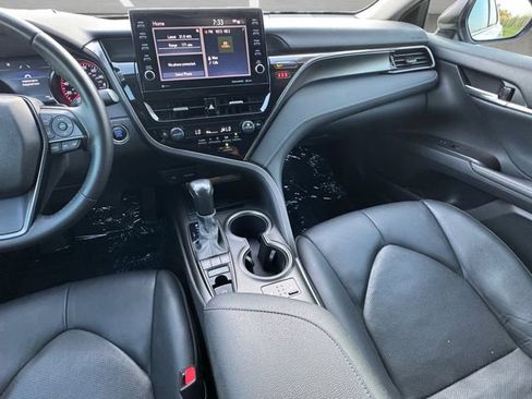 Used 2021 Toyota Camry XSE FWD image 3