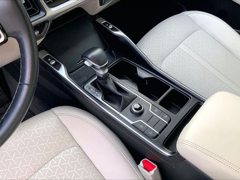 Used 2022 Kia Sorento S FWD image 17