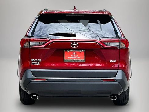 Used 2025 Toyota RAV4 XLE w/ Convenience Package FWD image 6