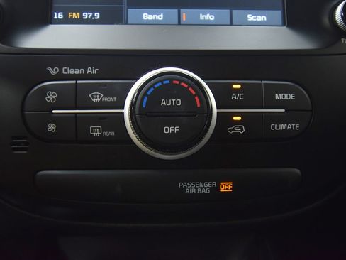 Used 2019 Kia Soul w/ Option Group 020 FWD image 26