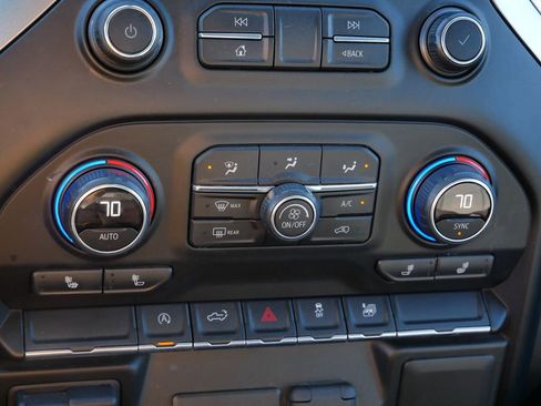 Used 2019 Chevrolet Silverado 1500 LT image 28