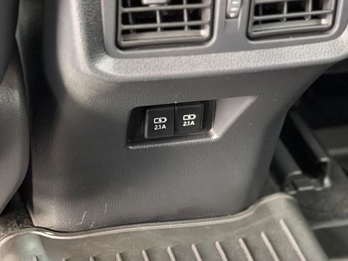 Used 2021 Toyota Venza XLE w/ Softex Package AWD/4WD image 10