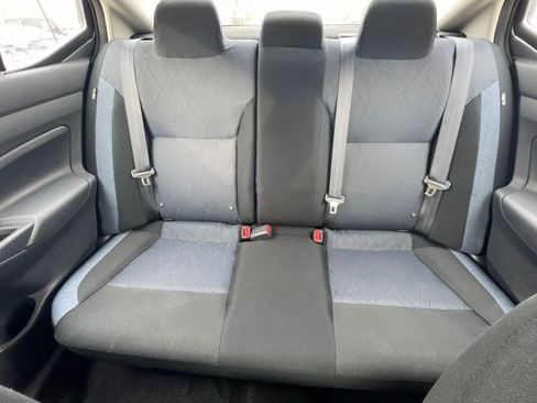 Used 2025 Nissan Versa SV image 37