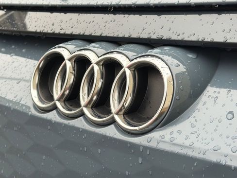 Used 2023 Audi e-tron GT Premium Plus image 17